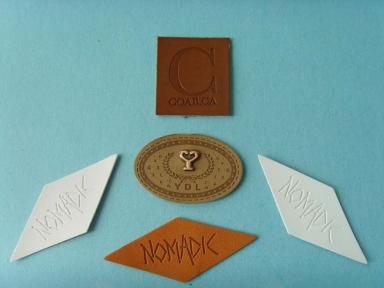 patch en cuir métal logo personnalisé pour vêtements